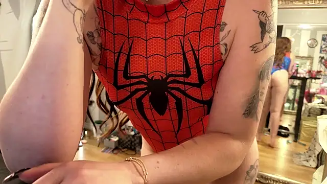 youngmilfBlossom live cam on StripChat