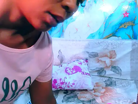 ebonysplitfire4u live cam on StripChat