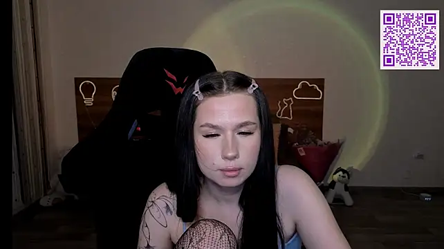 luna_noir_228 live cam on StripChat