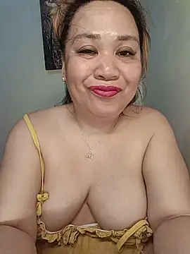 Sweet_asian_kylie live cam on StripChat