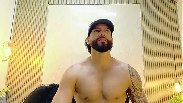 yorbymaxx live cam on StripChat
