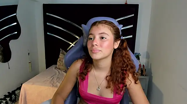 Ateneahtx live cam on StripChat