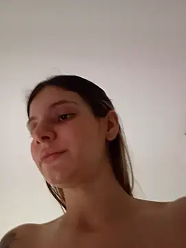 Nymph_BRA live cam on StripChat