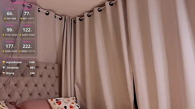 Tracy-Taylor live cam on StripChat