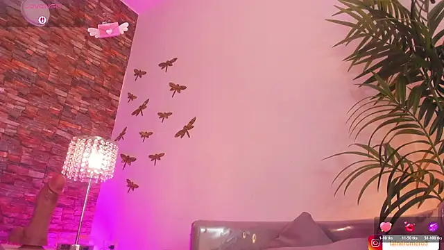 emaa_lambert live cam on StripChat