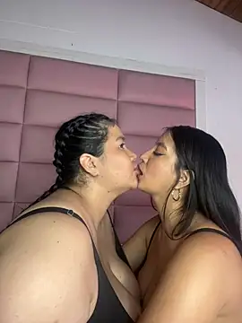 AmaranttayLunay live cam on StripChat