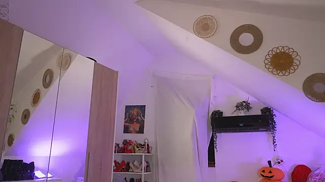 Amaliamour live cam on StripChat