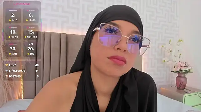 naishaa_ live sex cam
