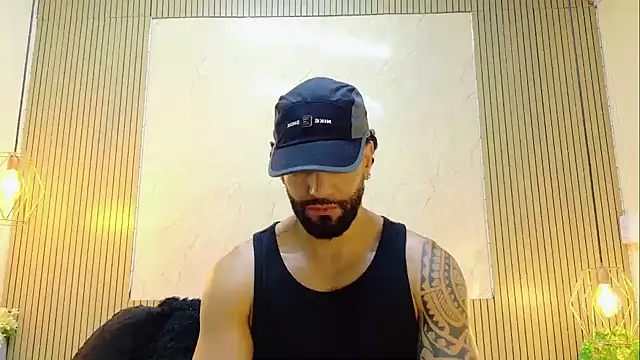 yorbymaxx live cam on StripChat