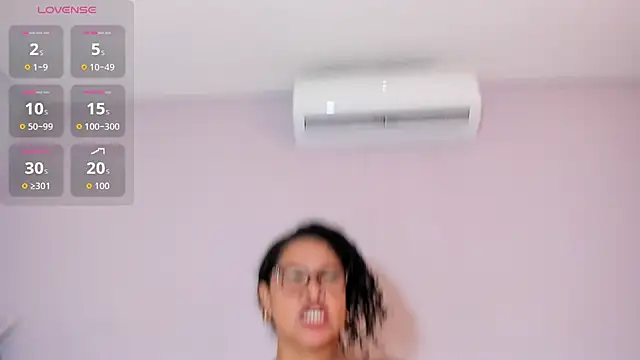 aisha_moore live cam on StripChat