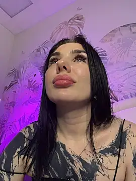 DarcyDarkness live cam on StripChat