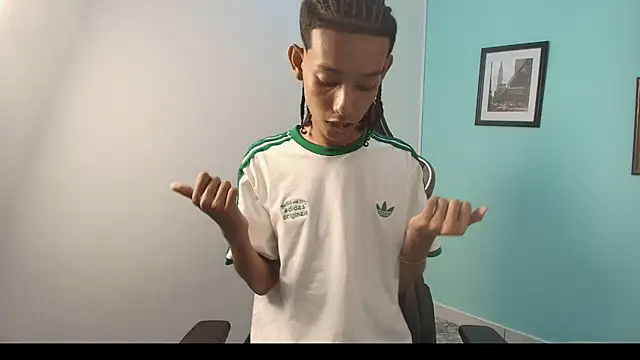 Drake_cum23's room