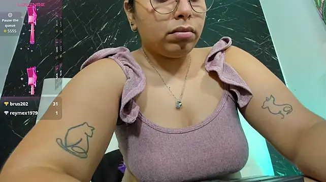 Aurora_summer live cam on StripChat