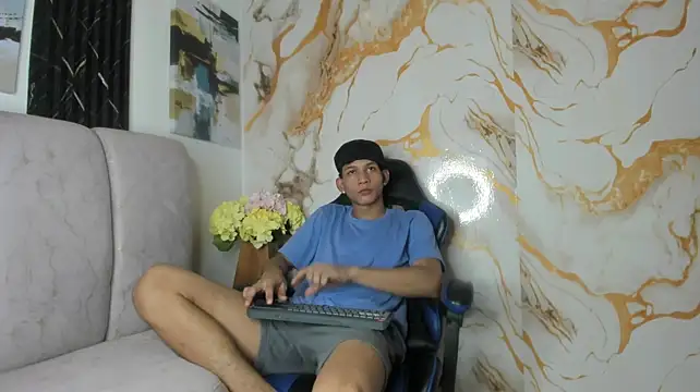 SUMMER_BOY