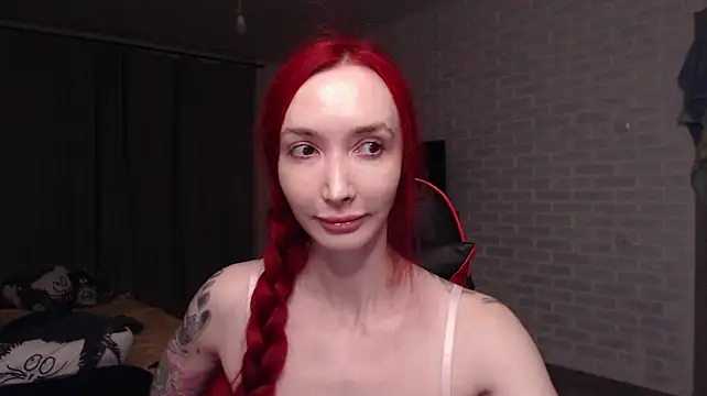 Roxy_Silver webcam