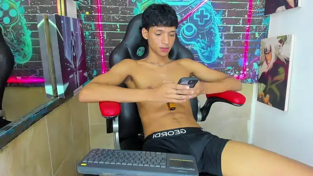 im_Ralff26 live cam on StripChat
