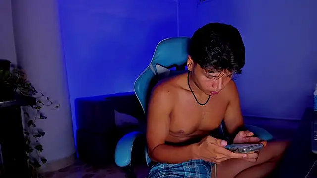 Alejo_montenegro webcam