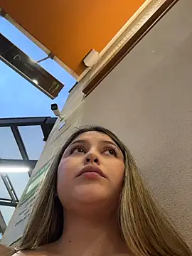 lunablossom_ webcam
