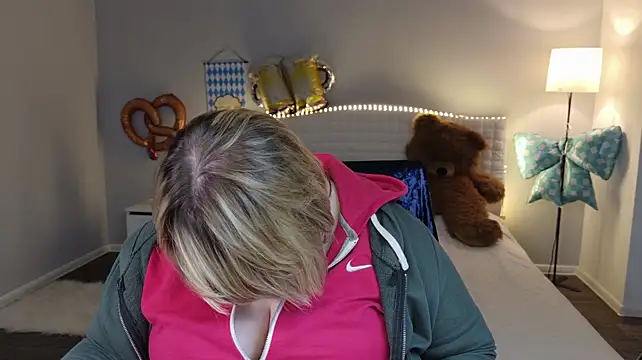 BonnnyBoobsy webcam