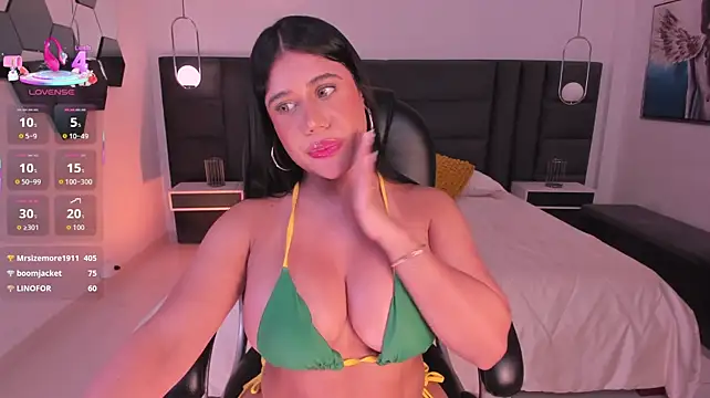 AshleyFerrer_ webcam
