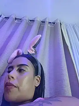 DominicaBecquer webcam