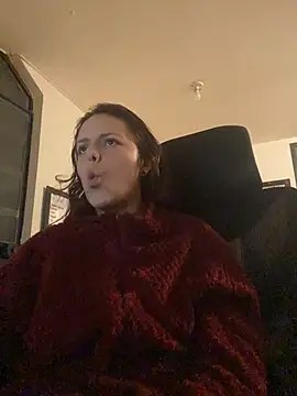Scarletleon77 live cam preview
