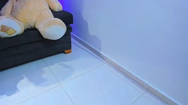 OLIVER_THOMPSON live cam preview