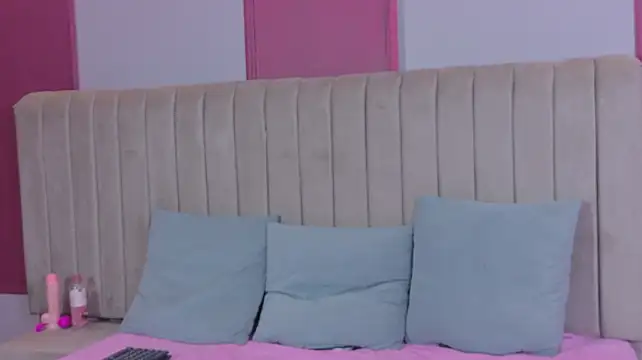 NAYAFOX_CR live cam preview