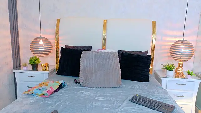 MarilynVega1 live cam preview