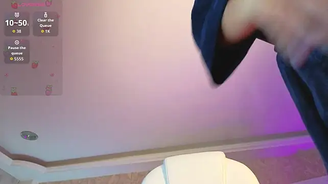 valkyria_12 live cam on StripChat