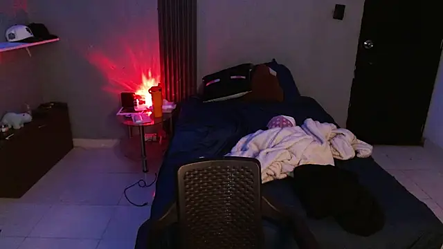 Mr_yisuzz webcam