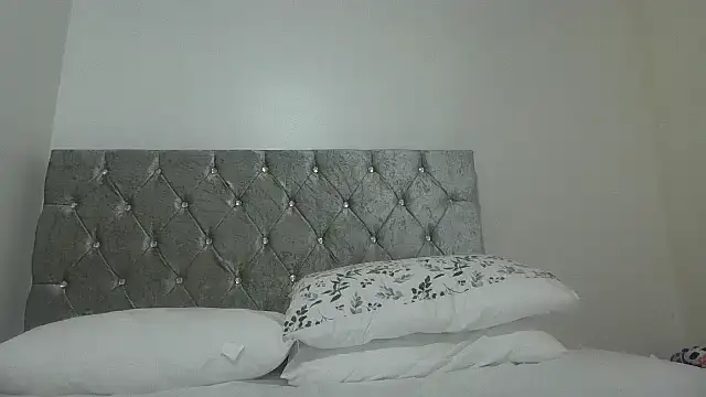 BritishMilfFrankyX webcam
