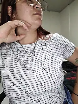 samm_curvy webcam