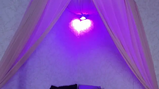 LolaGray__