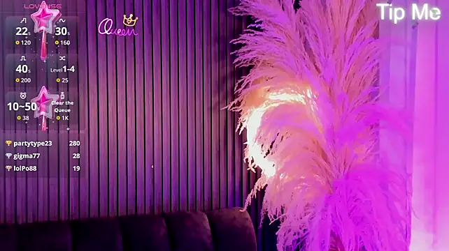 SelenaRogerss live cam on StripChat