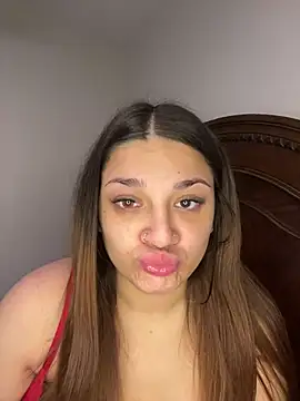 treasurebabii live cam preview