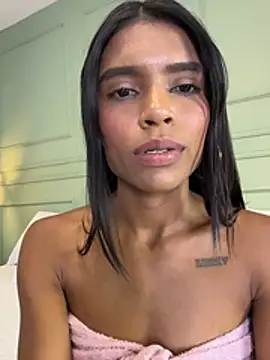 alana_salazar webcam