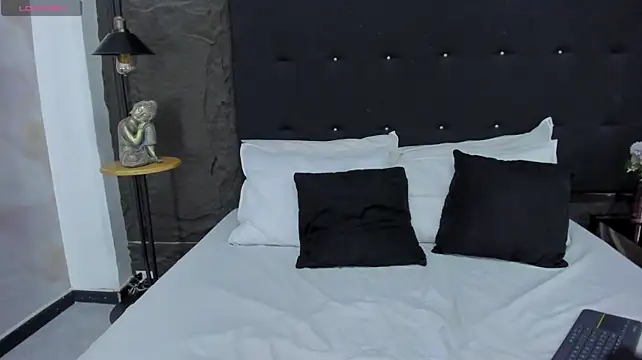 KattieTylor webcam