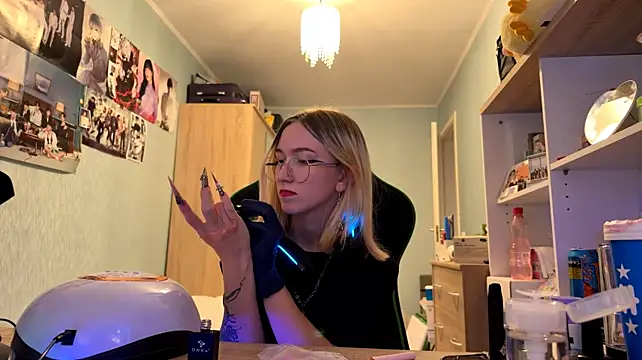 SoniaKotts live cam on StripChat