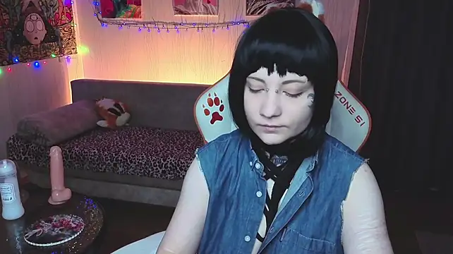 acid_trip1l live cam on StripChat