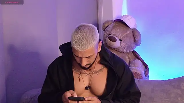 Seth_Vegaa live cam on StripChat