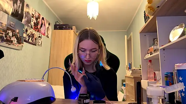 SoniaKotts live cam on StripChat
