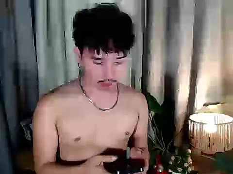 Bhemore24 live cam on StripChat