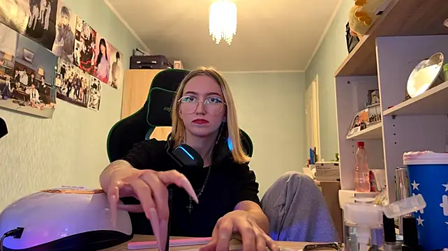 SoniaKotts webcam