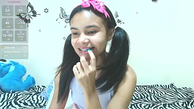 liz7skinny live cam on StripChat