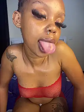 sexyie_caramel live cam on StripChat