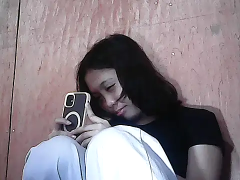 Yours_AsianPinayGirl18 live cam on StripChat