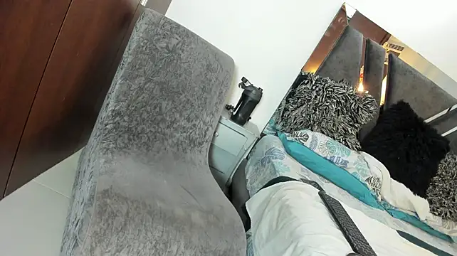 alizehorny webcam