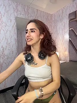 Elodiee_Roussee webcam