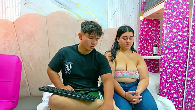 ParejaCurvy20 live sex cam